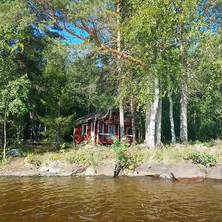 Traditional Finnish Lakeside Off-grid Island Chalet Joensuu