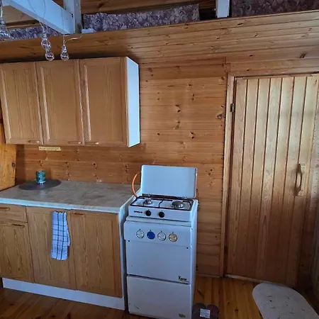 Traditional Finnish Lakeside Off-grid Chalet Joensuu