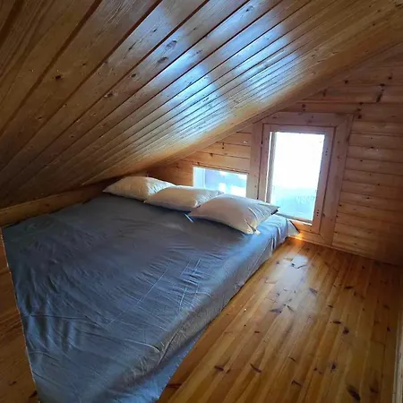 Lomamökit Boat Required Traditional Finnish Lakeside Off-grid Island Joensuu