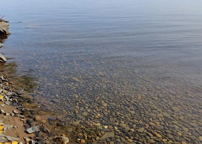 Traditional Finnish Lakeside Off-grid Chalet Joensuu