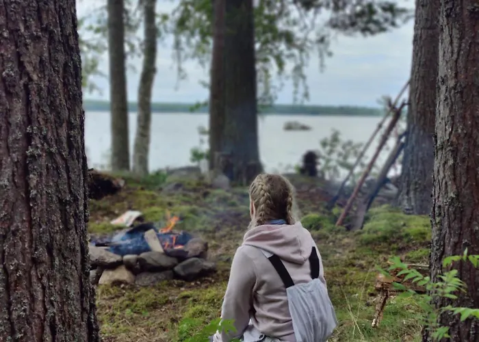Traditional Finnish Lakeside Off-grid *